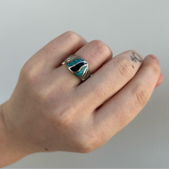 Turquoise Wave Ring - Picture 4 of 6
